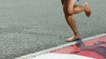 Courir pieds nus : bon ou mauvais ? Les bénéfices et risques du barefoot running
