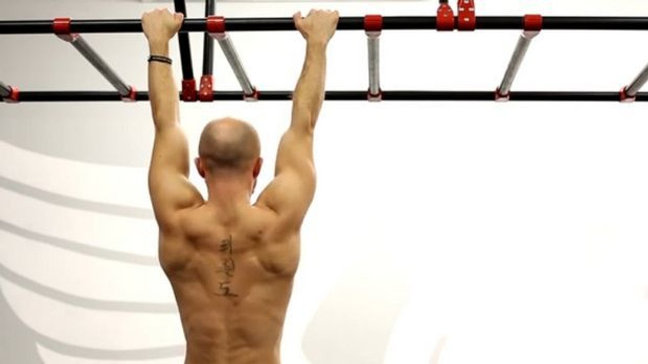 Dank komplexer Übungen! Trainier den gesamten Körper ohne Trainingsgewicht