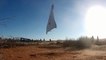 L'avion en papier le plus grand au monde filmé en plein vol en Arizona