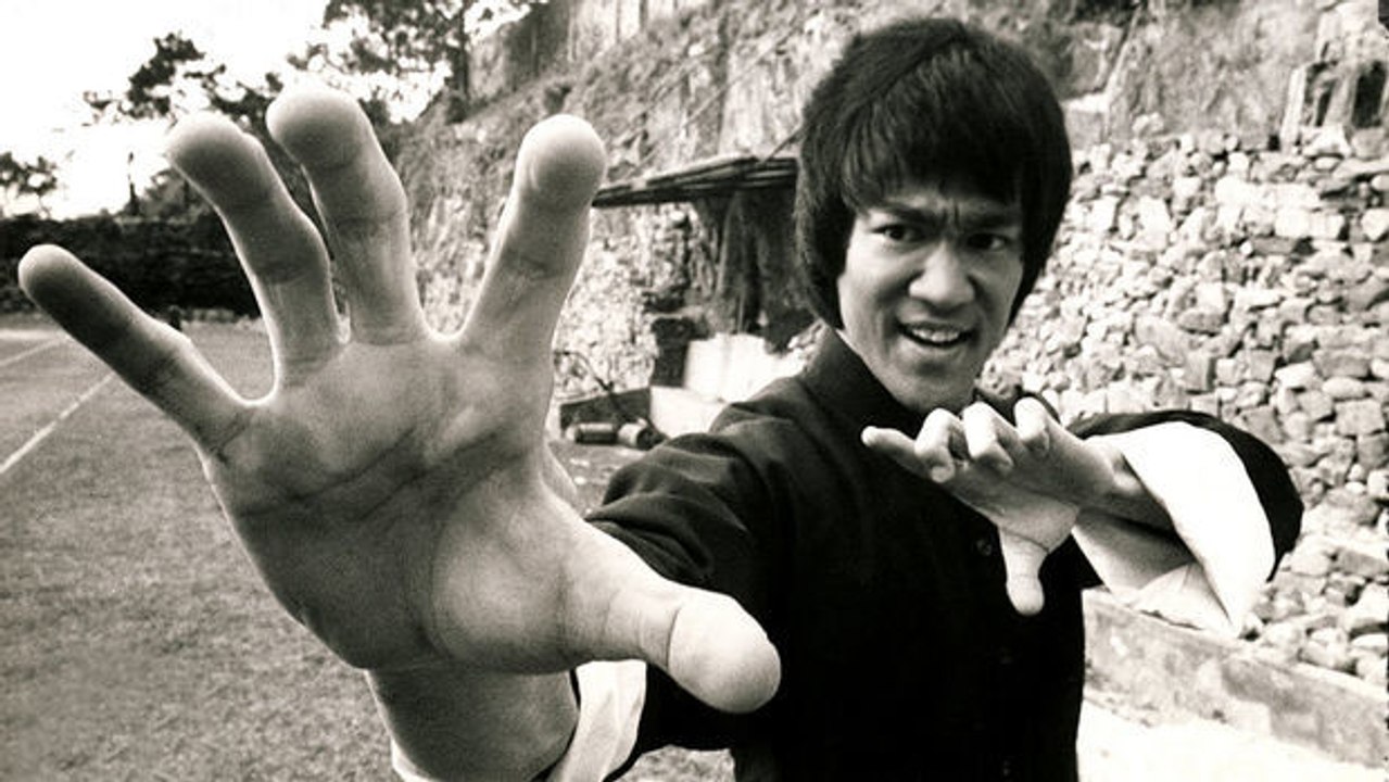 Jeet Kune Do: Erlernt den berühmten „One Inch Punch“ von Bruce Lee