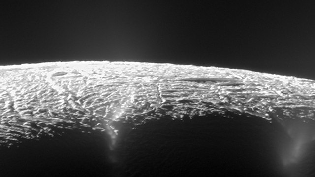 Cassini perce les secrets des geysers d'Encelade, la lune de Saturne