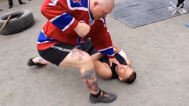 Im russisches Gefängnis: Selbstverteidigungsunterricht