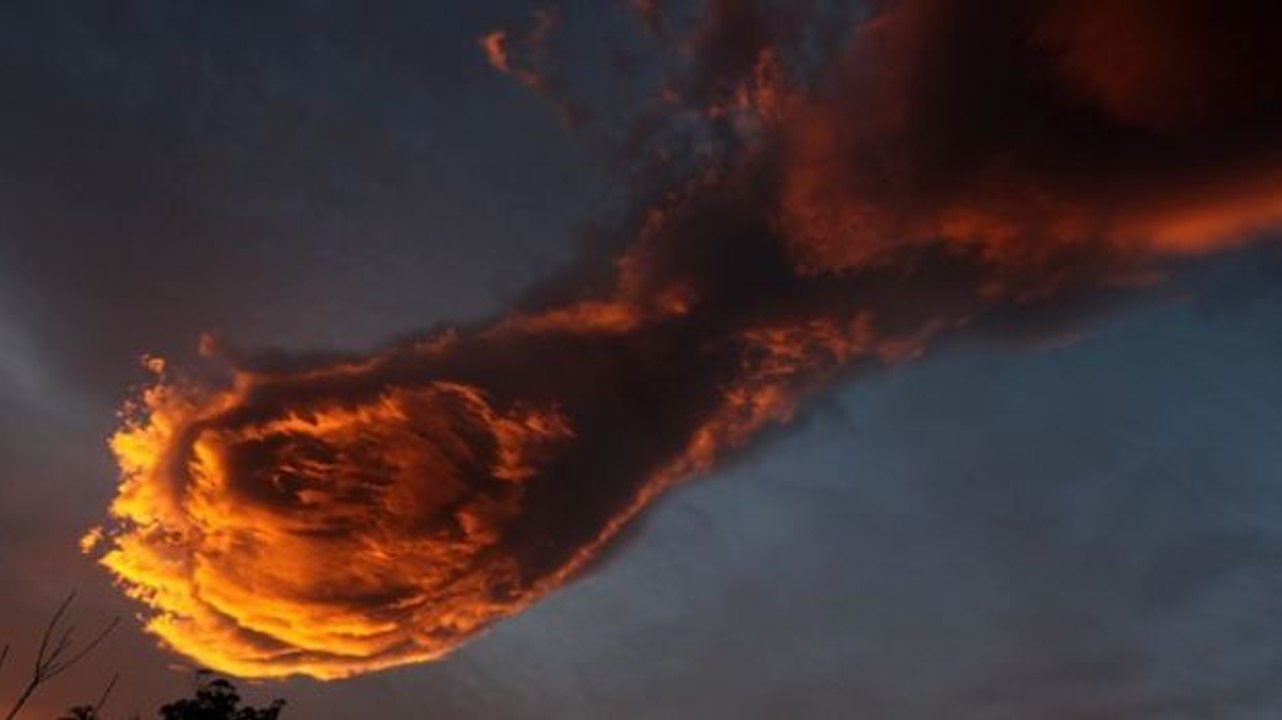 In Portugal wurde die 'Hand Gottes' gesichtet, eine unglaubliche Wolke in Form einer Faust
