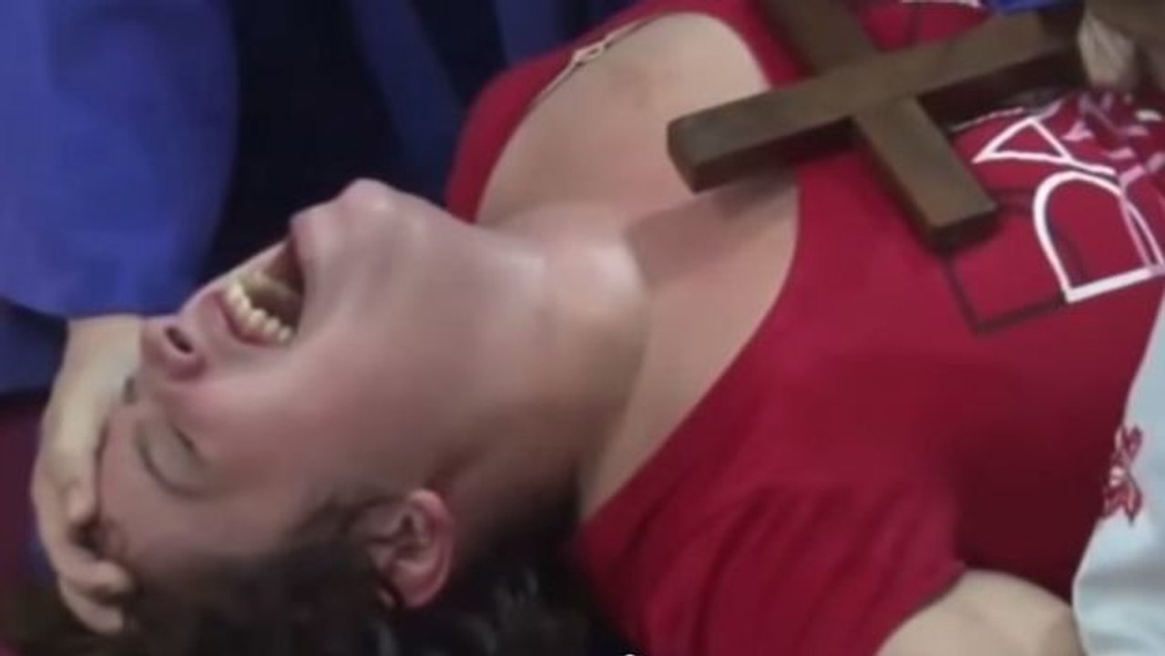 Exorzismus zum ersten Mal live im Fernsehen ausgestrahlt