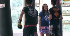 Meisterin im Muay Thai gibt sich als Anfängerin aus