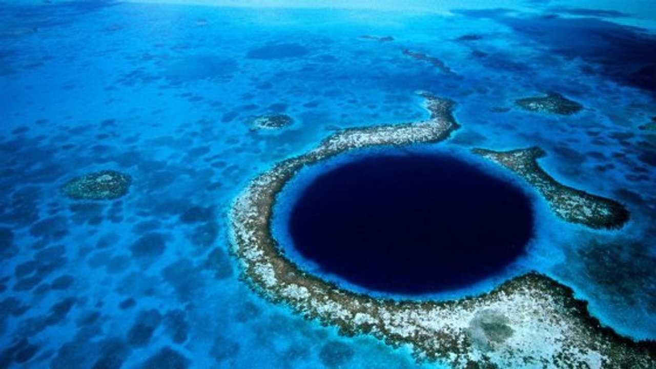 Le Grand Trou Bleu pourrait-il aider à résoudre le mystère de la fin des Mayas ?