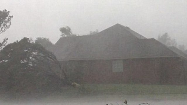 D'effrayantes images capturées depuis l'intérieur d'une tornade aux Etats-Unis