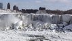 Quand l'hiver transforme les chutes du Niagara en une extraordinaire sculpture de glace