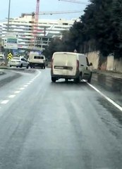 Son dakika haberleri | Drift yaparak trafiği tehlikeye atan maganda kamerada
