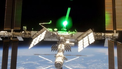 La solution contre les débris spatiaux ? Des Japonais veulent installer un canon laser sur l'ISS