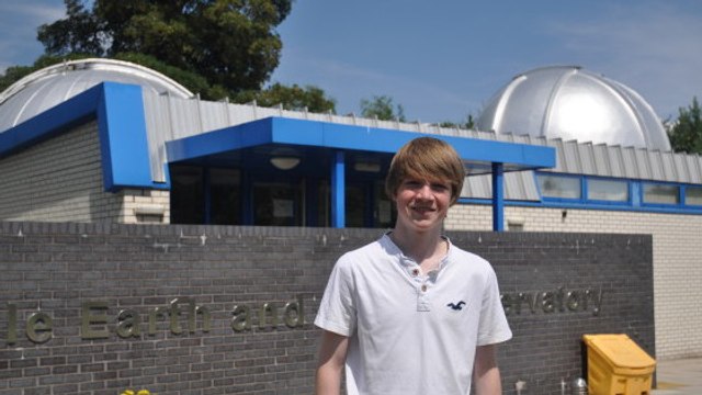 Un jeune de 15 ans découvre une nouvelle planète