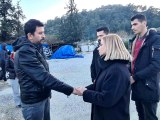 AK Parti Milletvekili Yelda Erol Gökcan, Marmaris'te acılı aile ile görüştü- Zabıtaya kızıp kendini yakan kömürcünün ailesi ziyaret edildi