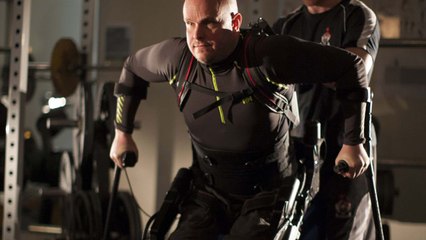 Un homme paralysé parvient à remarcher grâce à un exosquelette robotisé