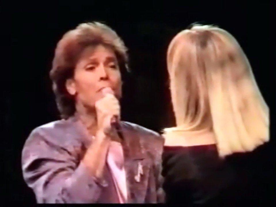 SUDDENLY by Cliff Richard & Olivia NewtonJohn live performance
