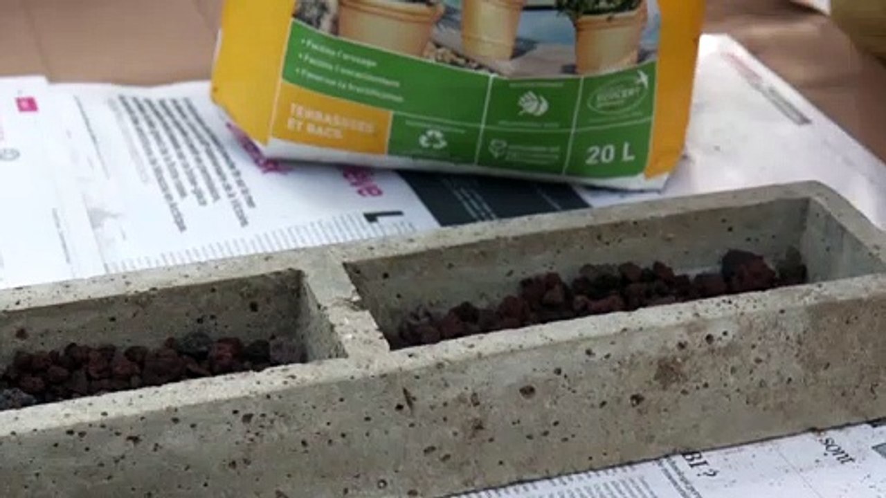DIY Jardin - Reconvertir une mangeoire de basse cour en jardinière