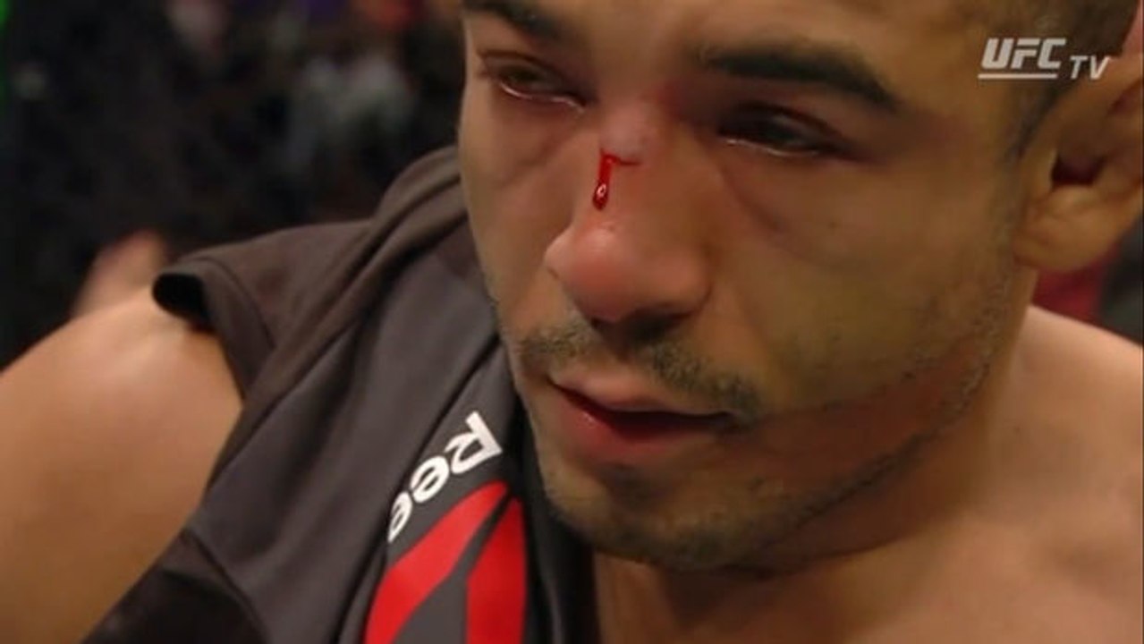 José Aldo vs. Conor McGregor: Kamera erfasst die Enttäuschung des Brasilianers nach seiner Niederlage