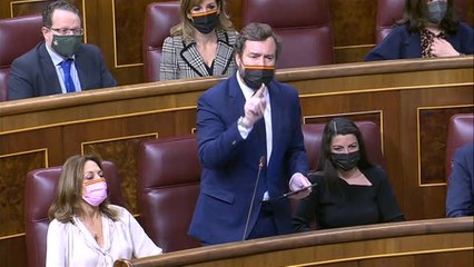 Calviño acusa a Vox de dar un discurso que "enfrenta al campo con la ciudad"