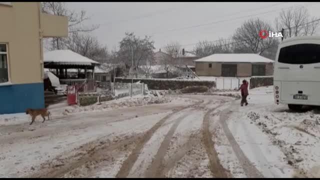 Balkanlardan kar yurda giriş yaptı... Edirne'nin sınır köyleri beyaza büründü