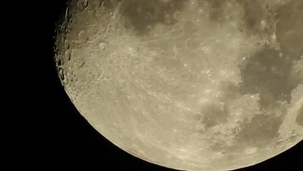 D'époustouflantes images de la Lune filmée dans ses moindres détails par un amateur