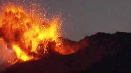 Le volcan Sakurajima en proie à une spectaculaire éruption au Japon