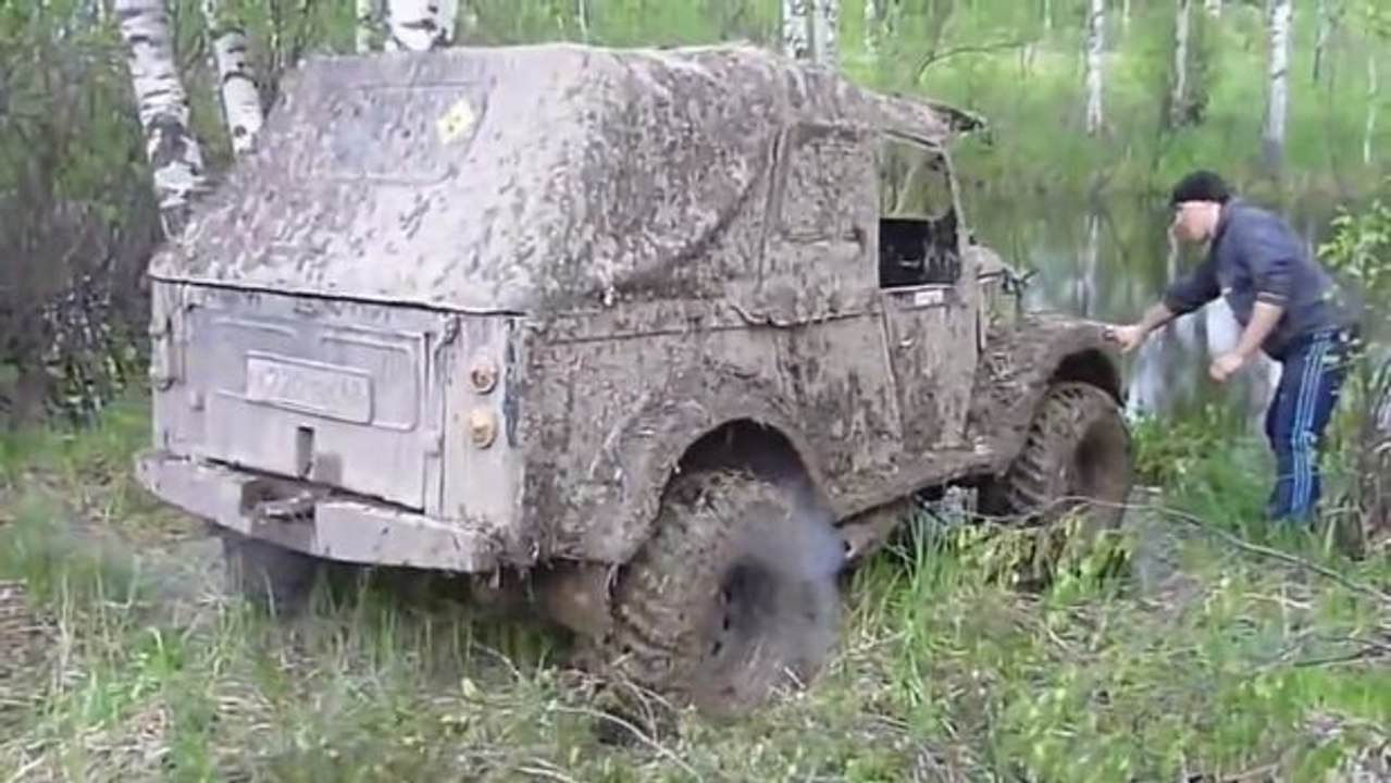 Russen wollen ihren geländewagen waschen und kommen auf die dämlichste idee überhaupt!