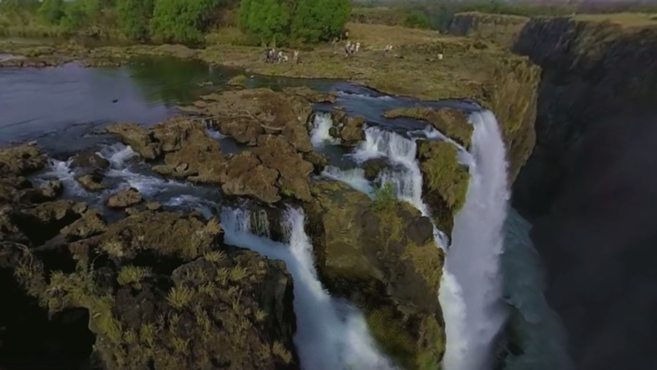 Contemplez les chutes Victoria et leur "piscine du Diable" filmées à 360° dans cette vidéo