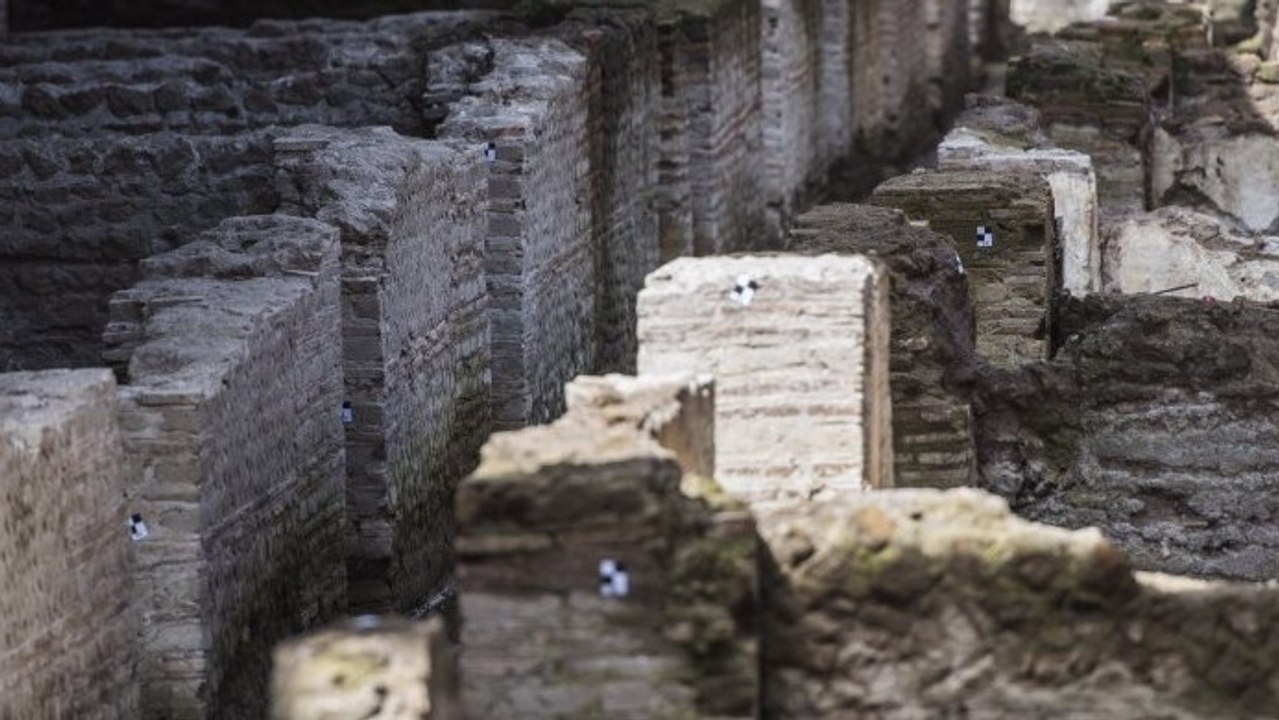 Rome : les vestiges d’une ancienne caserne militaire retrouvés durant les travaux du métro
