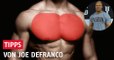 Joe DeFranco erklärt, wie man echte Liegestützen machen kann, die die Brustmuskeln trainieren