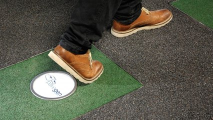 Pavegen, ces dalles révolutionnaires qui produisent de l'électricité grâce à vos pas