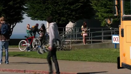 Dalgaların Peşinde Dublajlı Fragman