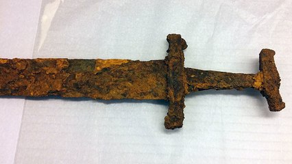 Une épée Viking vieille de 1000 ans découverte par hasard en Islande