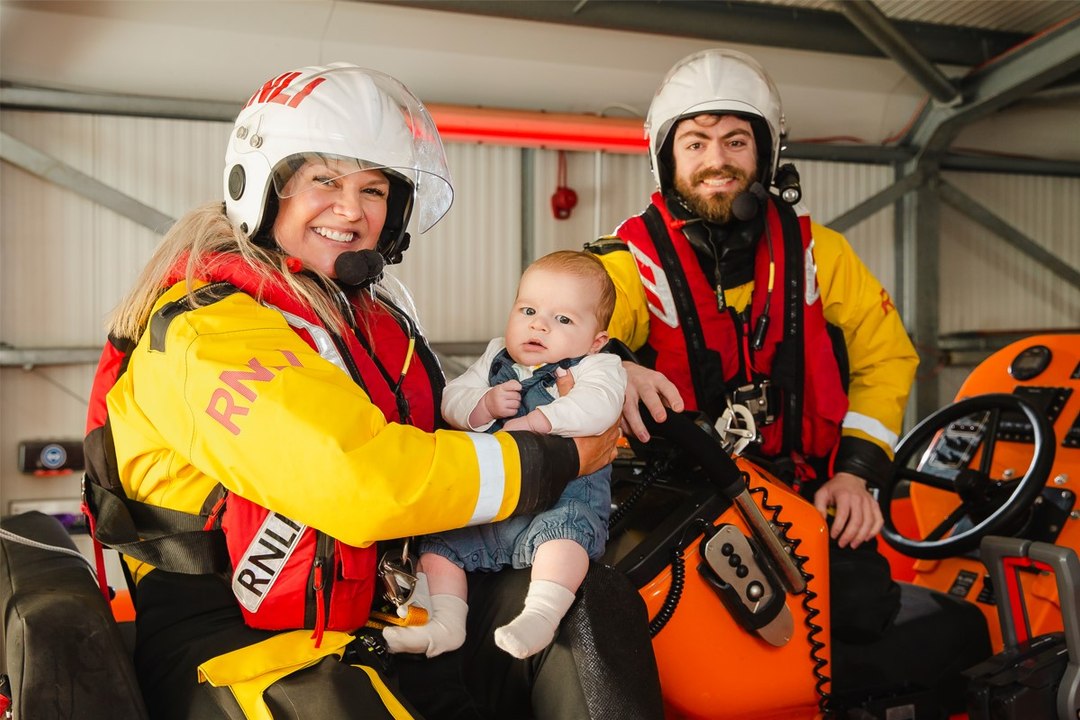 RNLI Brighton volunteer helps to deliver fellow crew member’s baby