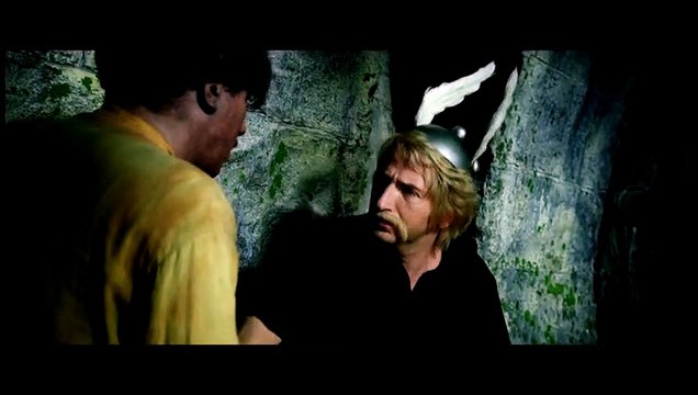 Asteriks ve Oburiks Gizli Görevde Dublajlı Klip (3)