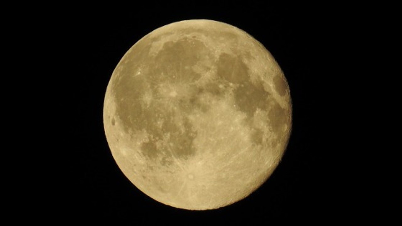 Une éclipse lunaire pénombrale, la dernière éclipse de 2016, se produira dans le ciel cette semaine