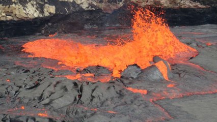 Volcan Kilauea : des images spectaculaires capturées au dessus d'un cratère de lave