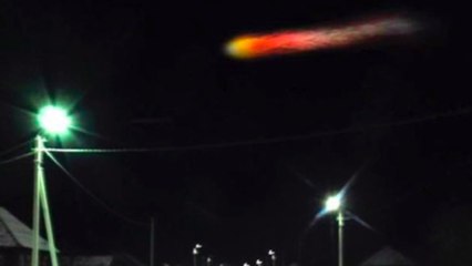 Une énorme météorite illumine le ciel nocturne de Sibérie