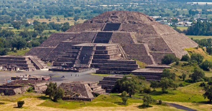 Teotihuacan : un mystérieux tunnel souterrain découvert sous la pyramide de la Lune