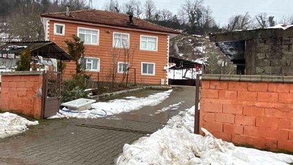 Son dakika haberleri... Eşini çekiçle öldüren zanlı adliyede