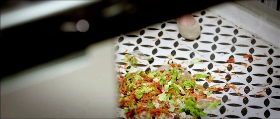 Aşk Kırmızı Dublajlı Fragman