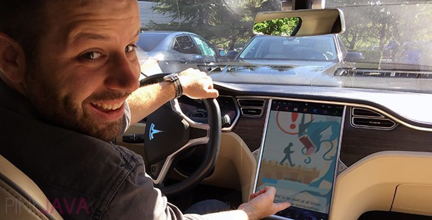 Pokémon GO: Dieser US-Amerikaner spielt Pokémon in seinem Tesla-Auto