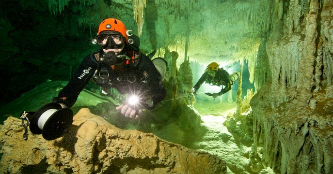 La plus grande grotte sous-marine du monde découverte au Mexique