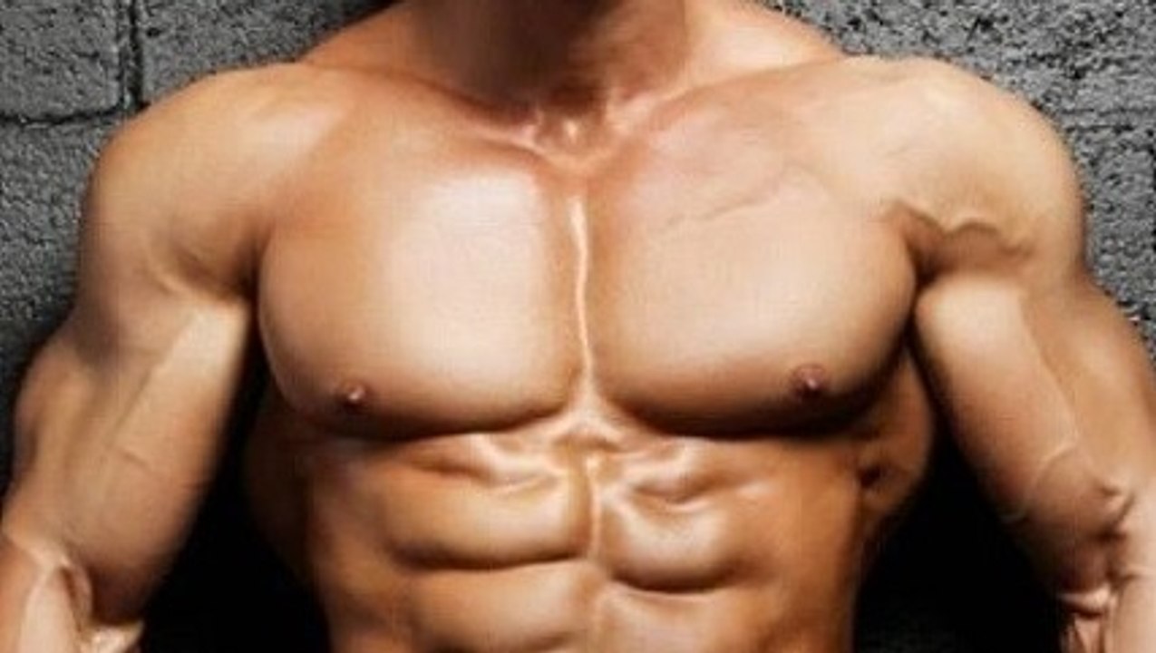 Simpel, aber effizient: Mit diesen Übungen werden eure Brustmuskeln zum echten Hingucker!