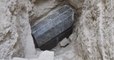 Un mystérieux sarcophage noir découvert en Egypte intrigue les archéologues