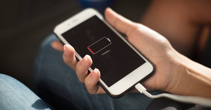 Voilà quatre conseils pour charger la batterie de votre smartphone de la meilleure des façons