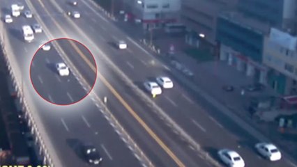 Er machte mit seinem Auto einen kleinen Fehler... der ihm teuer zu stehen kommt