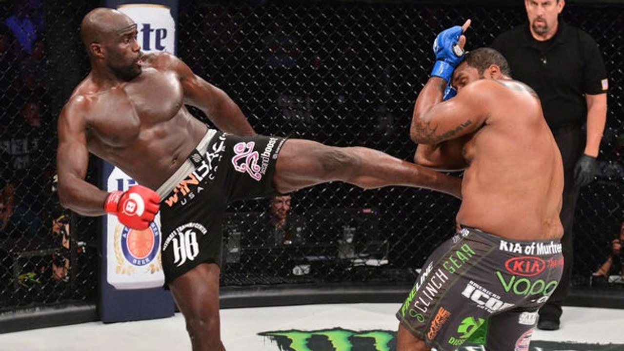 Cheick Kongo hat bei Bellator eine echte Schlacht gegen Tony Johnson geliefert