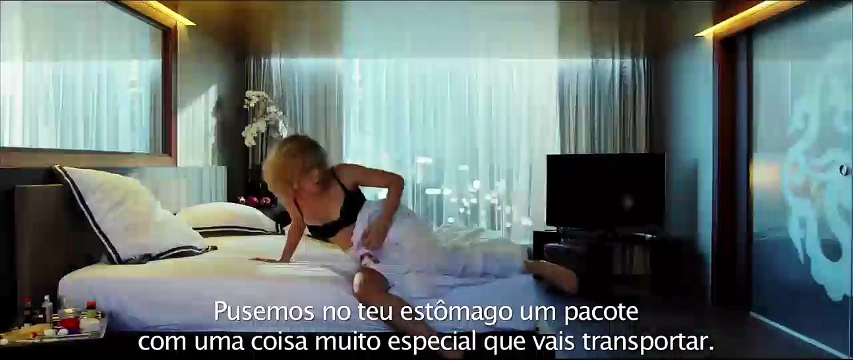 Lucy - Orijinal Fragman (2)