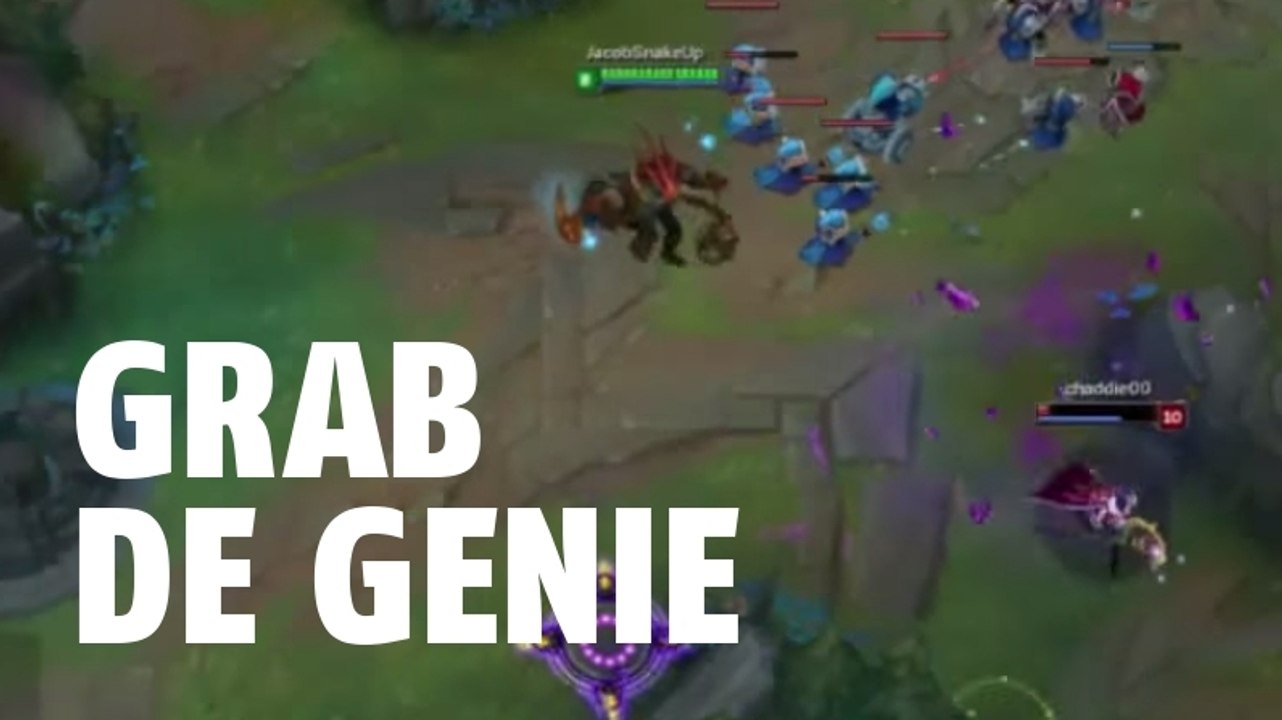 League of Legends : Thresh surprend Leblanc avec un grab de génie