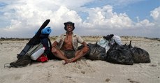 Mohamed Oussama Houij, ce Tunisien qui a décidé de parcourir 300 kilomètres à pied pour nettoyer 30 plages