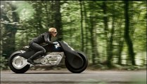 Vision Next 100: BMW hat ein Motorrad erfunden, auf dem Du ohne Helm fahren kannst!